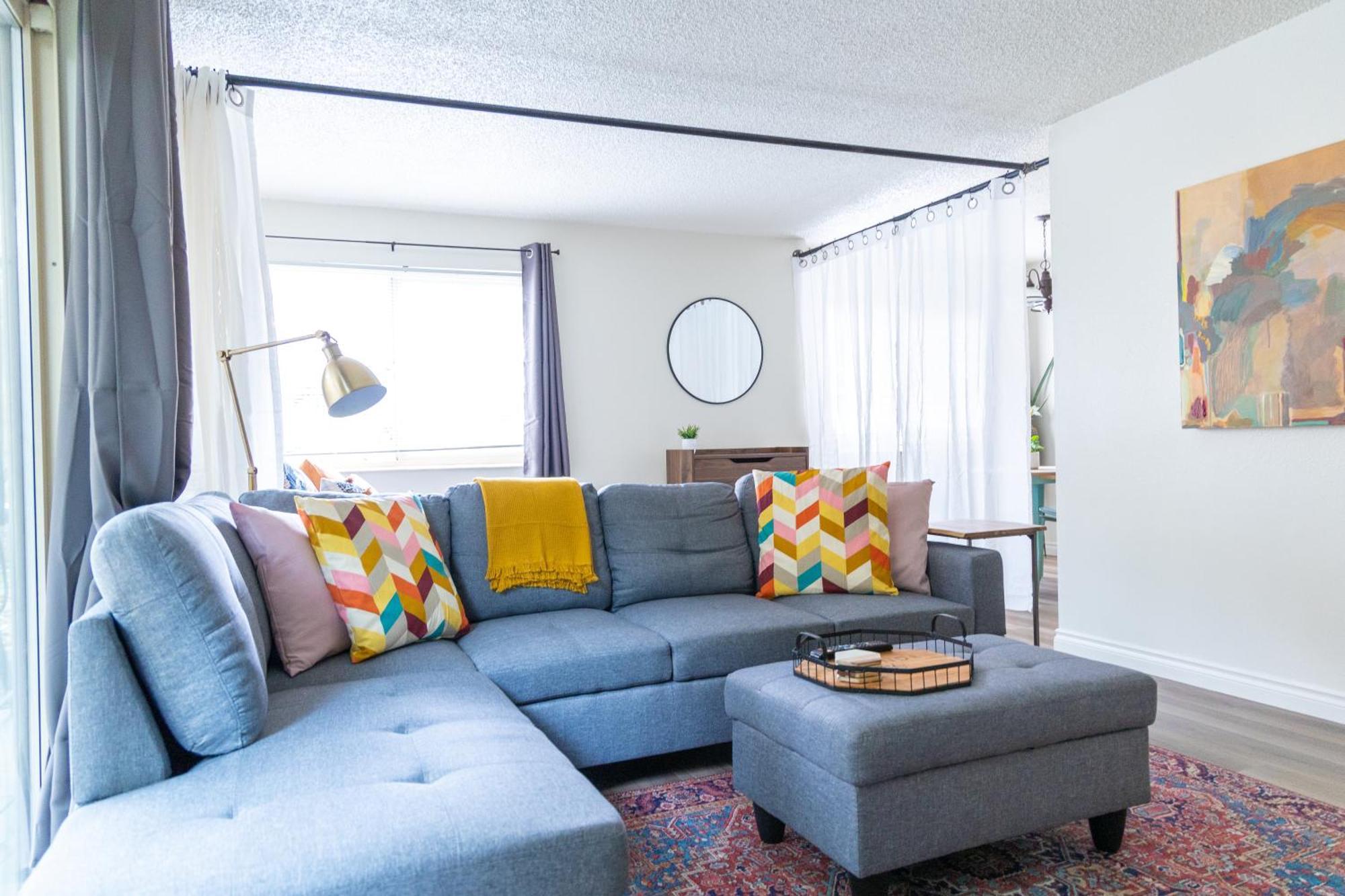סיאטל King Bed + Studio! Free Parking, Patio, Wfh Space! מראה חיצוני תמונה