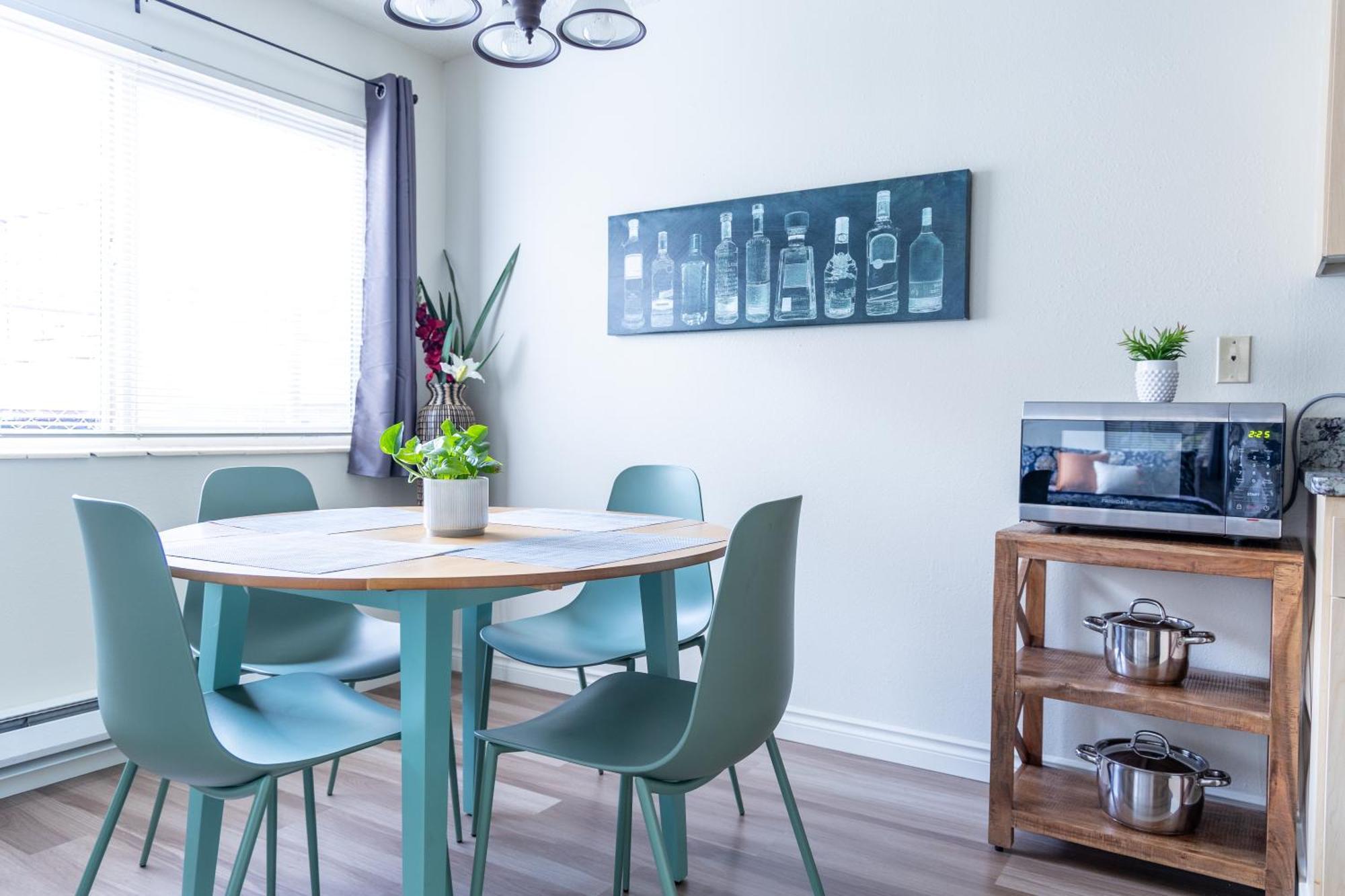 סיאטל King Bed + Studio! Free Parking, Patio, Wfh Space! מראה חיצוני תמונה