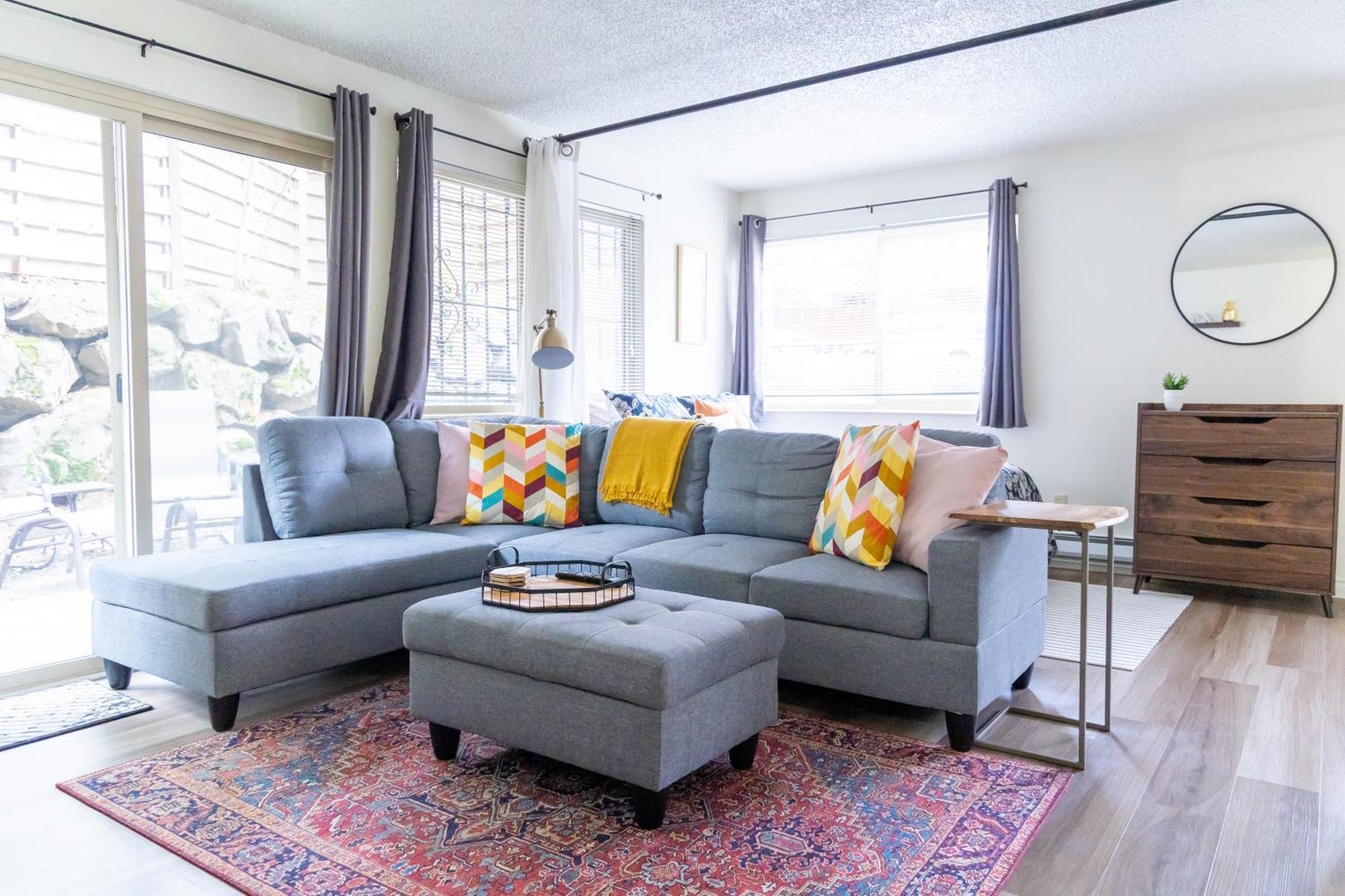 סיאטל King Bed + Studio! Free Parking, Patio, Wfh Space! מראה חיצוני תמונה